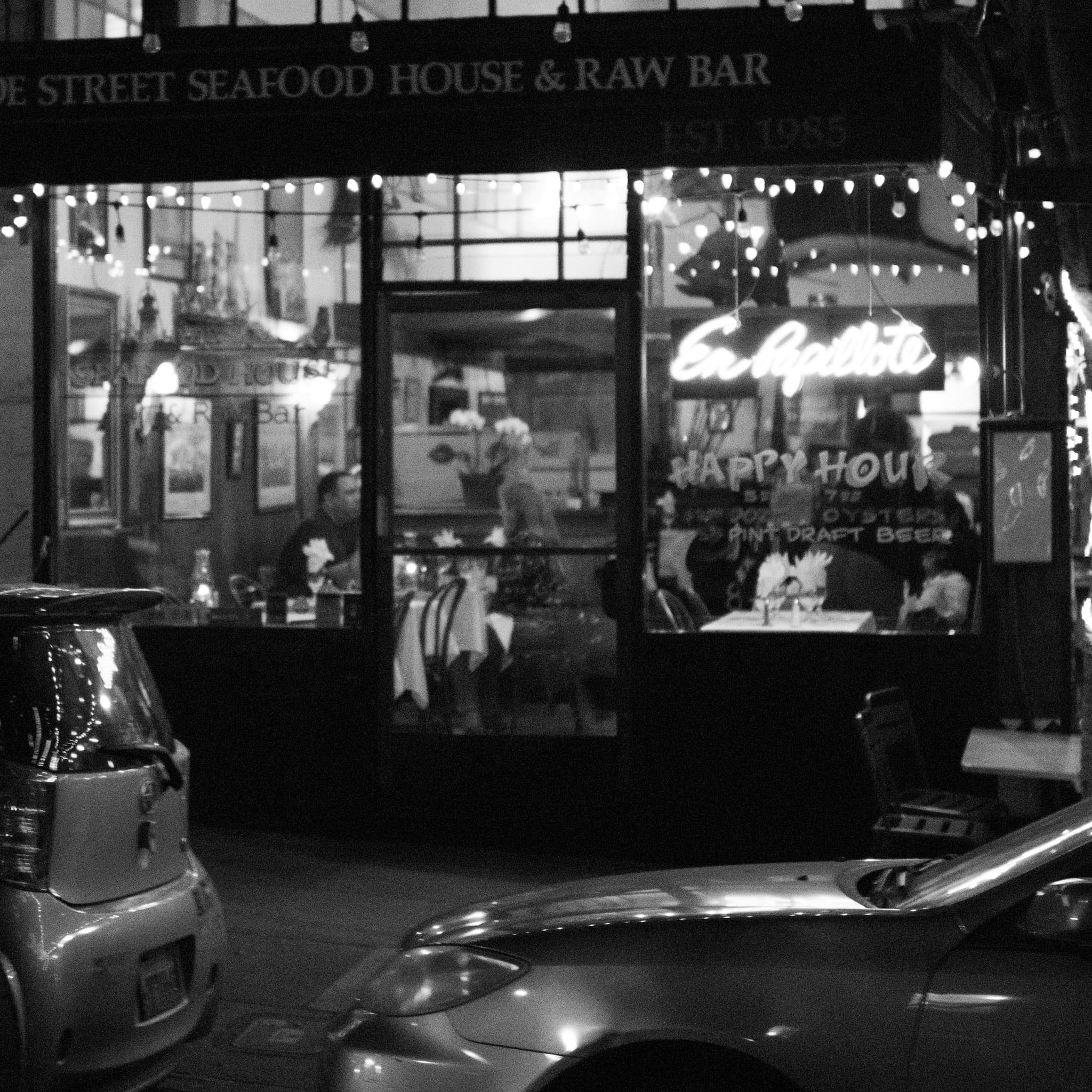 Black and White Photo showing a Seafood Restaurant in SF